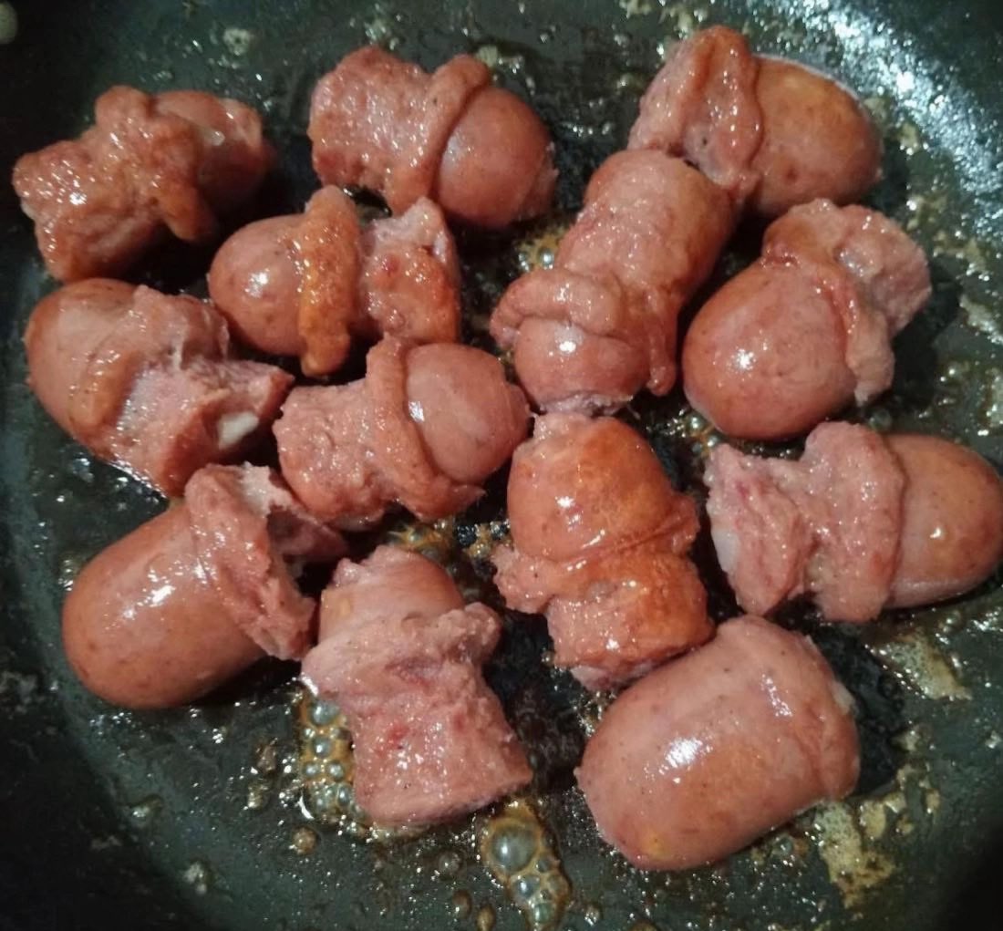 viguspitus's tweet photo. @cfwygy 俺の料理をどう評価する？ソーセチンコって呼んでるんだ！ https://t.co/JJyBX6nQMy