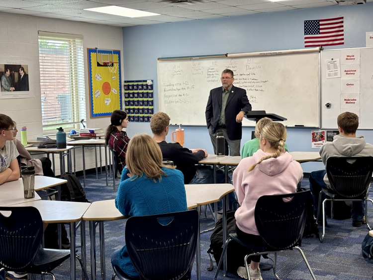 bh_bobcats's tweet photo. Today, we had the pleasure to host Senator Dan Lonowski as part of the "Day as a Principal" initiative.  October is National Principals Month and Senator Lonowski had the opportunity to sit down with our principals to learn about what they do on a daily basis!

#bhleads https://t.co/eEojVimQeT