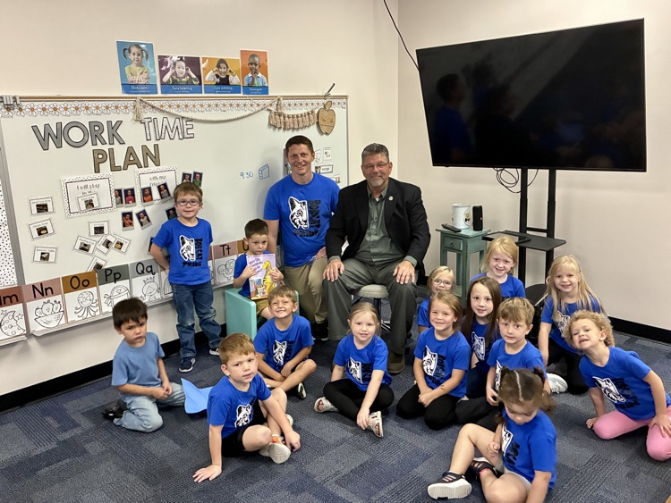 bh_bobcats's tweet photo. Today, we had the pleasure to host Senator Dan Lonowski as part of the "Day as a Principal" initiative.  October is National Principals Month and Senator Lonowski had the opportunity to sit down with our principals to learn about what they do on a daily basis!

#bhleads https://t.co/eEojVimQeT