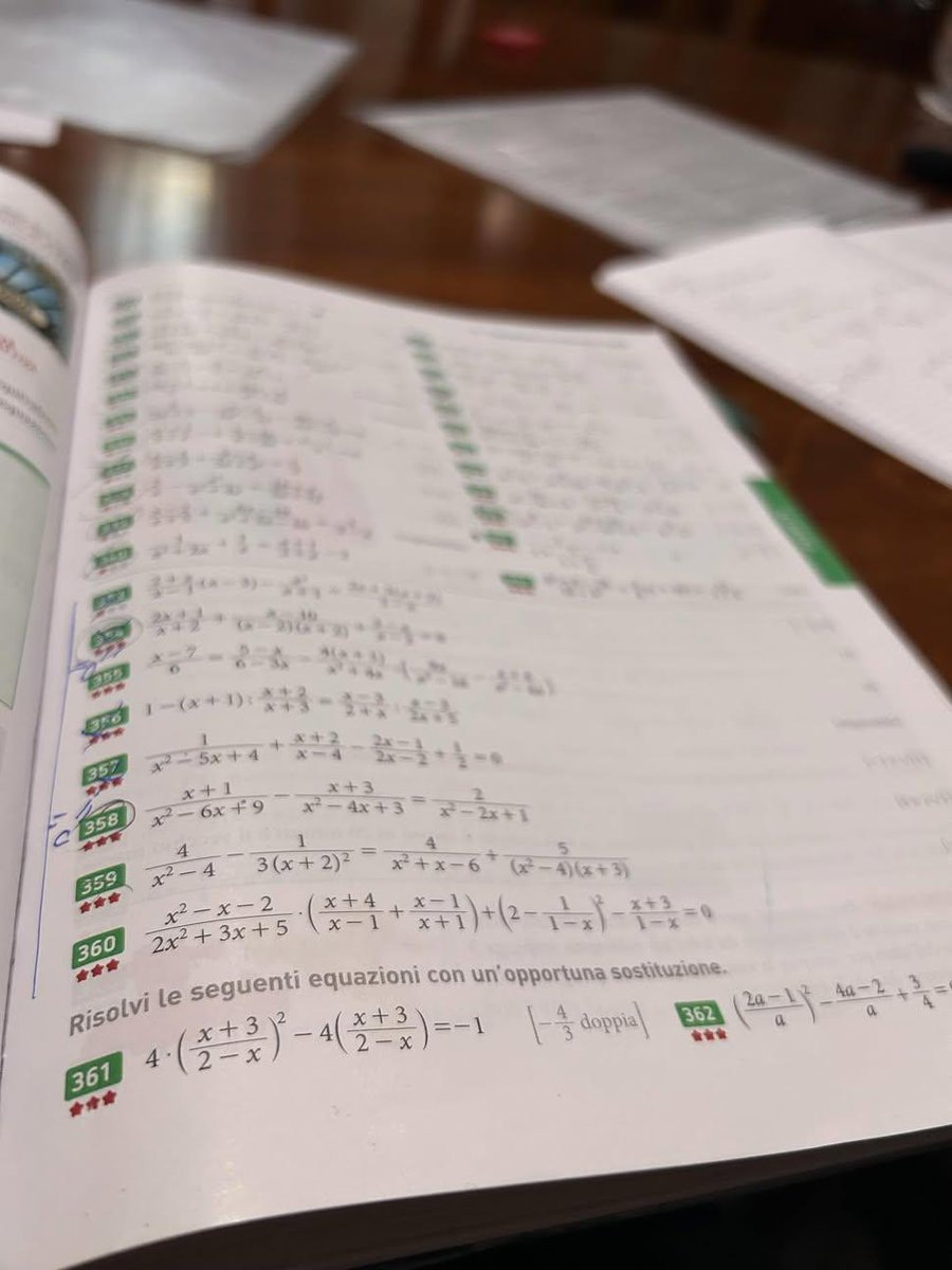 receptionistscl's tweet image. Dopo 8 ore di lavoro non me lo merito di insegnare le equazioni di secondo grado
#zio #nipote #ziobro