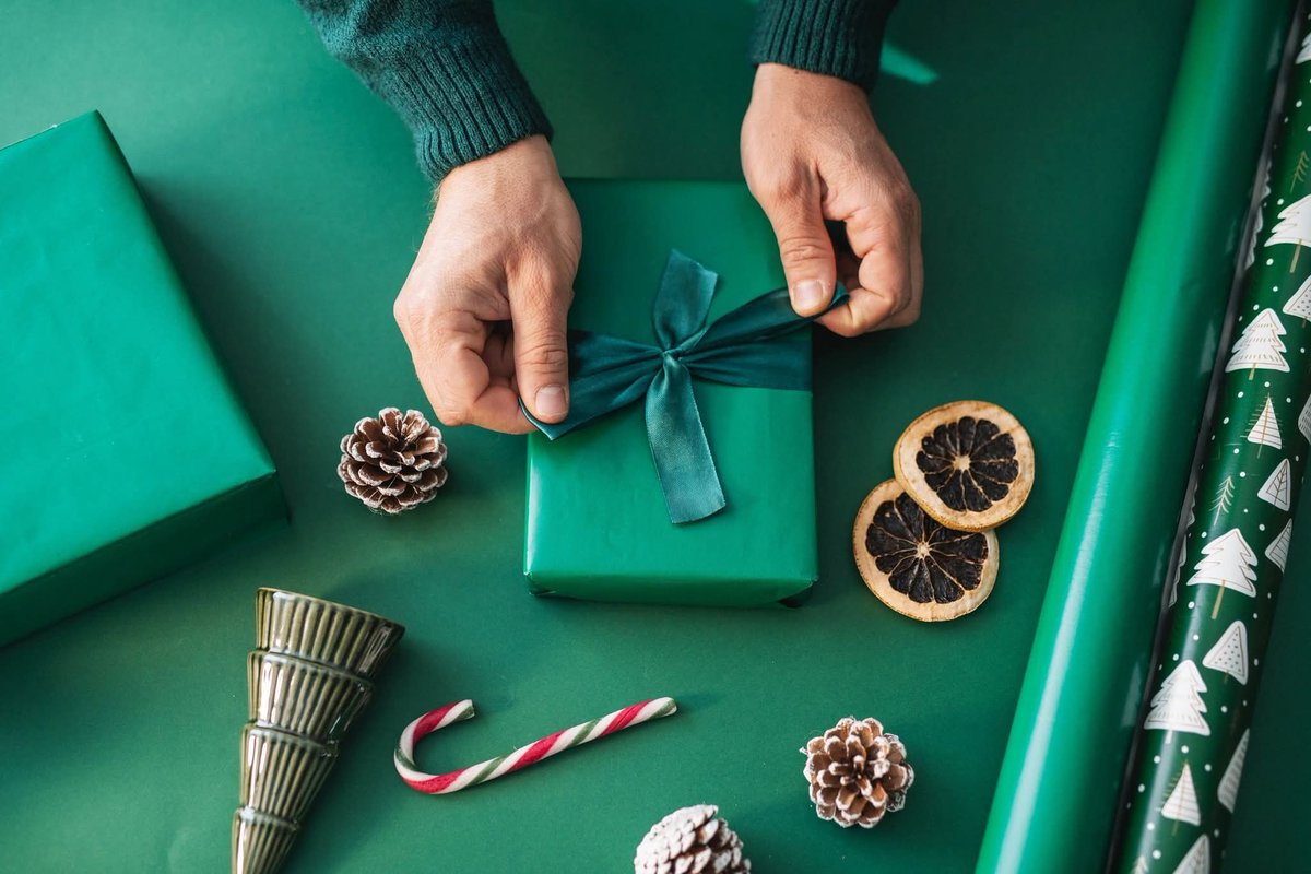 ARoyalGiftWrap's tweet photo. Transform your gifting experience with our custom creations that add a personal touch to every occasion. Visit https://t.co/ApzOdaiF6v to explore our unique offerings and elevate your gift-giving game! https://t.co/Fkv5LUzeUx
