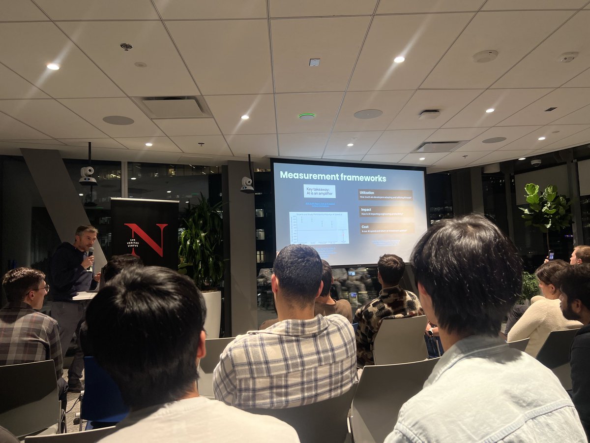 divandcode's tweet image. Thanks @tokifyi for vancouver dot dev and letting me demo!

Love the community &amp;lt;3