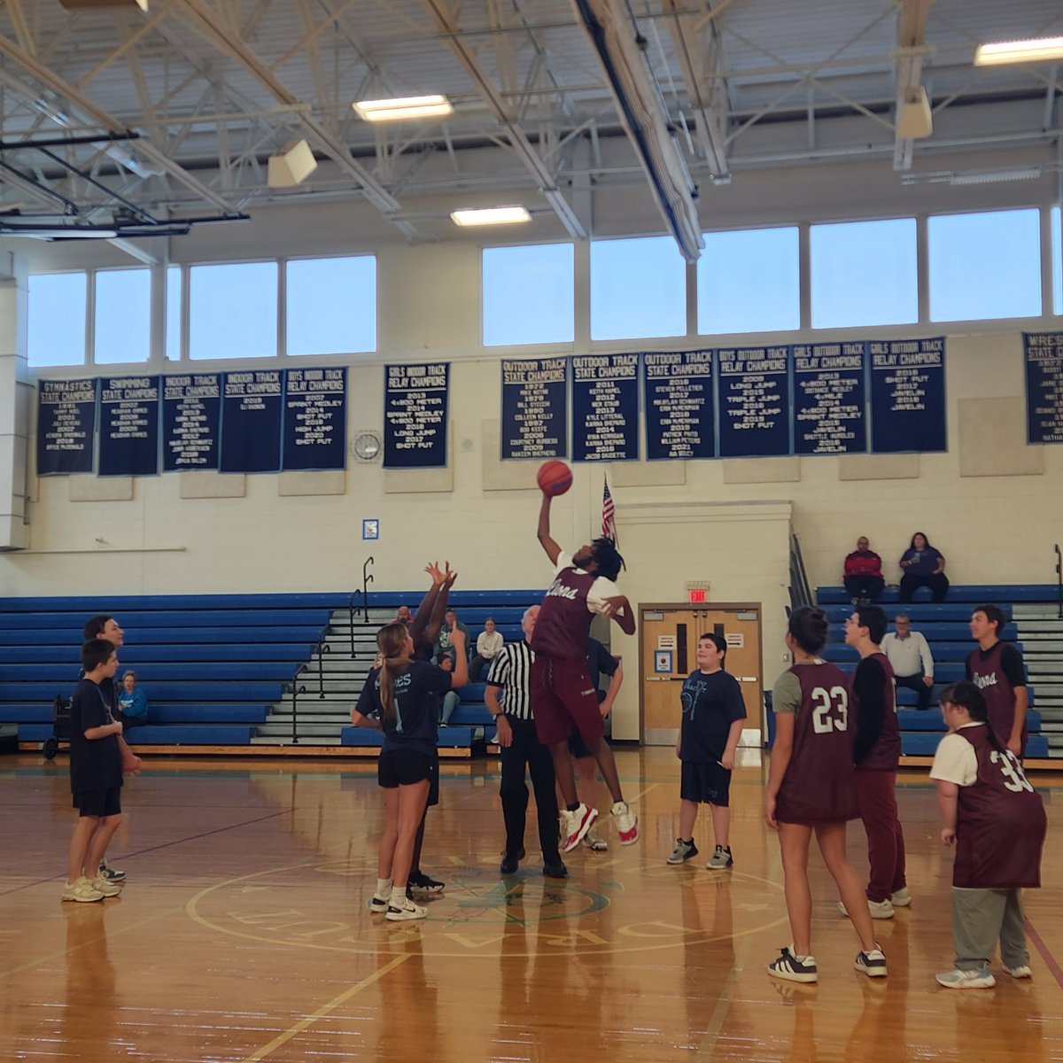 And we are off... 🏀