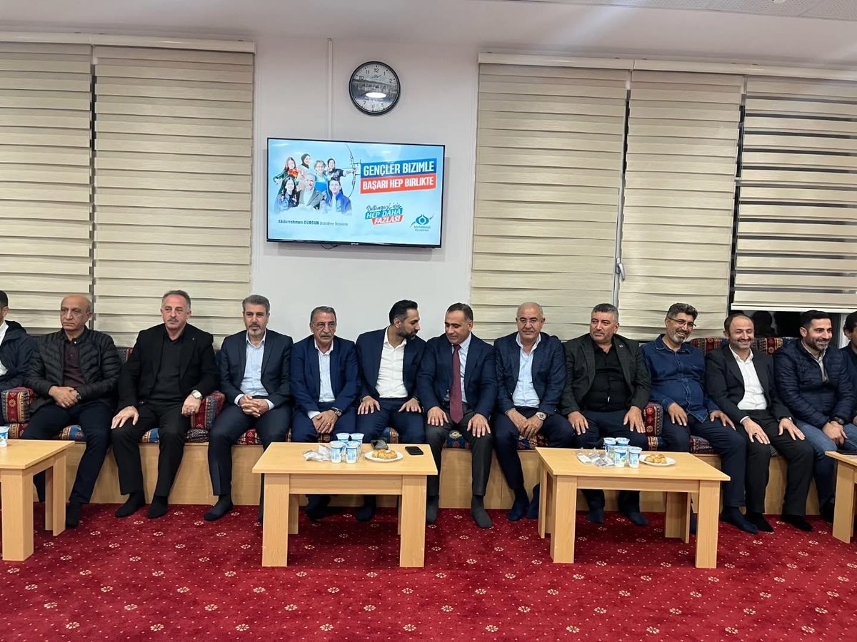 omertahtali's tweet photo. Sultangazi Futbol Dostluk Grubu’nun düzenlediği “Ağrılılar Gecesi”ne katıldık programı düzenleyen hemşerilerimize teşekkür ederim https://t.co/fmaDflvfyH