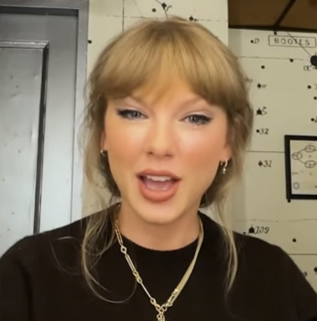 lbgichiata's tweet image. quando a taylor terminar com o travis vocês vão justificar esse tanto de botox que ela tá fazendo como pressão estética que ele causou nela