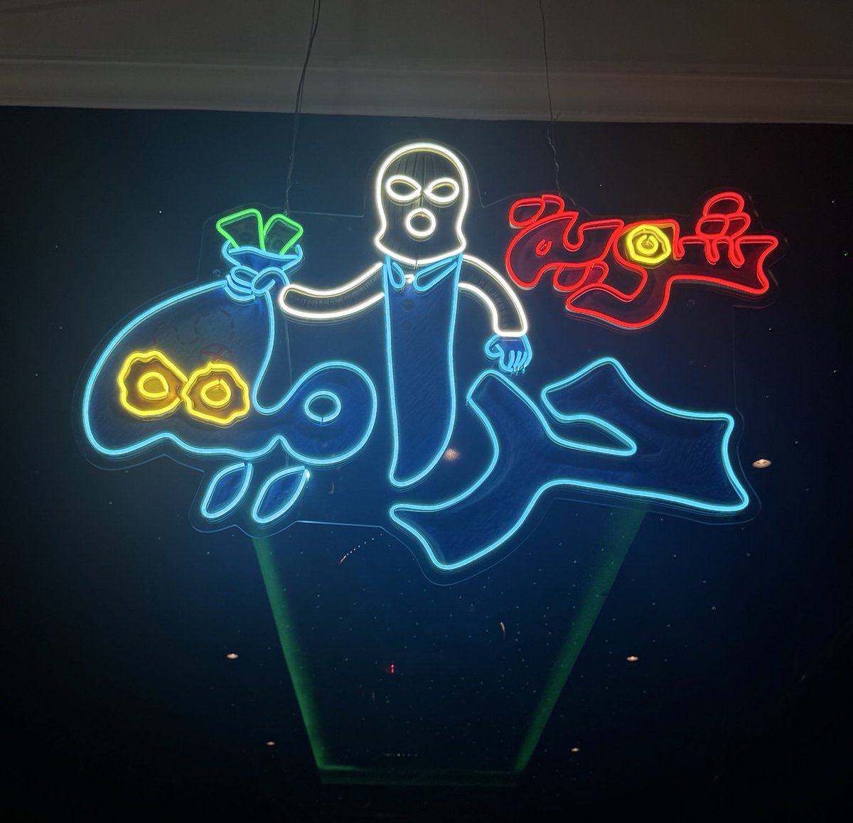 Aso0ma_87's tweet image. مسرحية اليوم (شوية حرامية) ..
مشاري وشملان المجيبل، وأسامة المزيعل، وهبة الدري يخلونك تدمّع من الضحك + قصة المسرحية وايد حلوة .. ماحب أطوف مسرحياتهم 🫶🏻 ..
@MMojeabil 
@shamlanmujaibel 
@Heba_aldurri