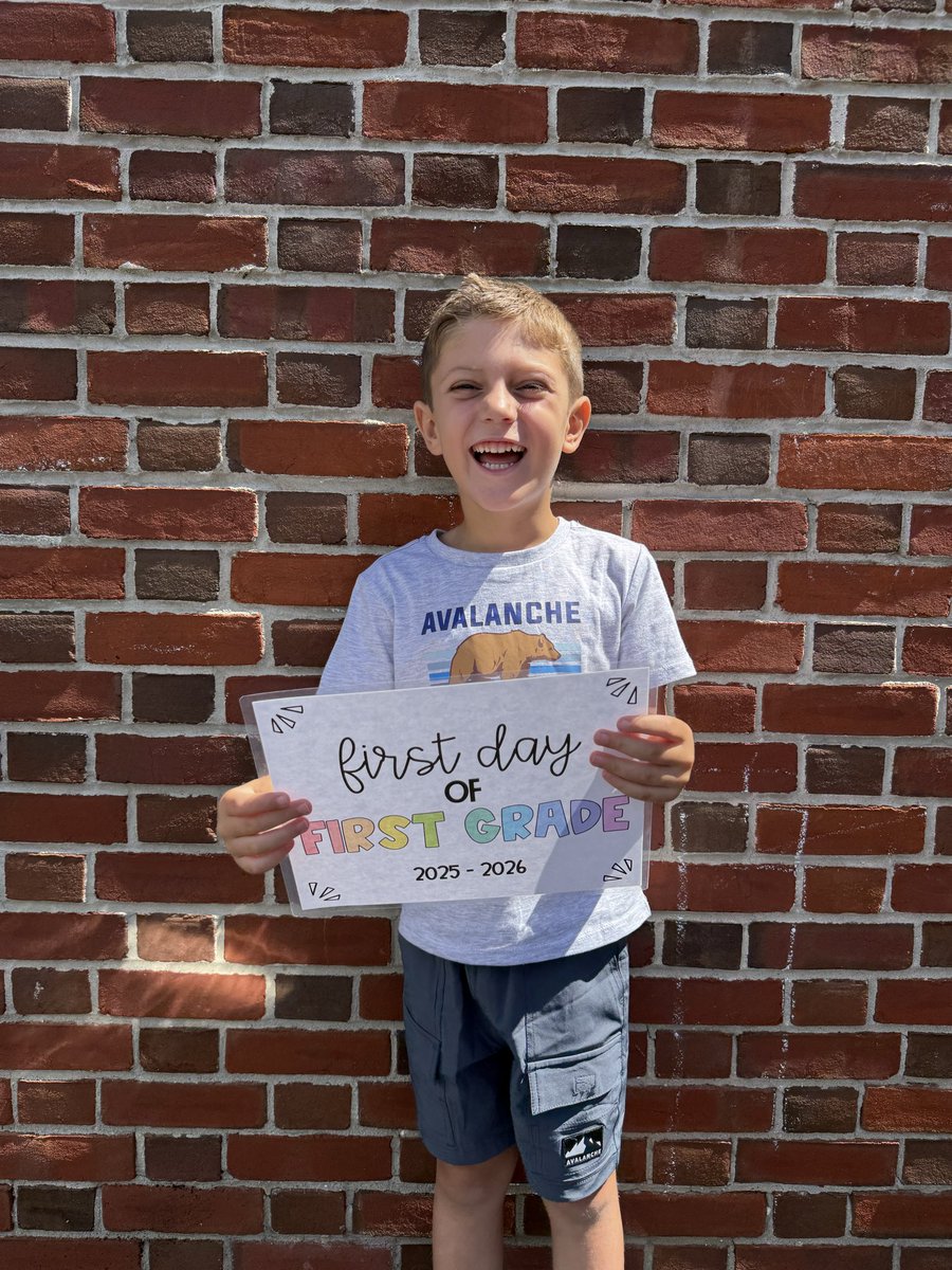 missfrieman's tweet photo. So excited to start first grade!!!✏️📚 https://t.co/HygW1O7pCP