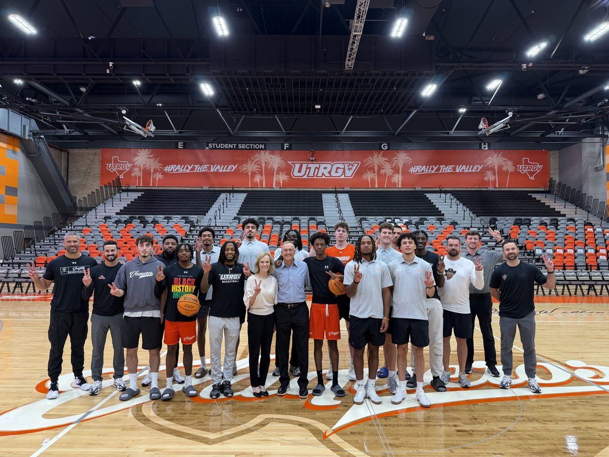 UTRGVmbb's tweet image. On a day of many reunions, it was so great to welcome home Coach Lon Kruger and his wife Barbara. A member of the College Basketball Hall of Fame, Coach Kruger began his head coaching career here in the Valley. 
#RallyTheValley #UTRGV