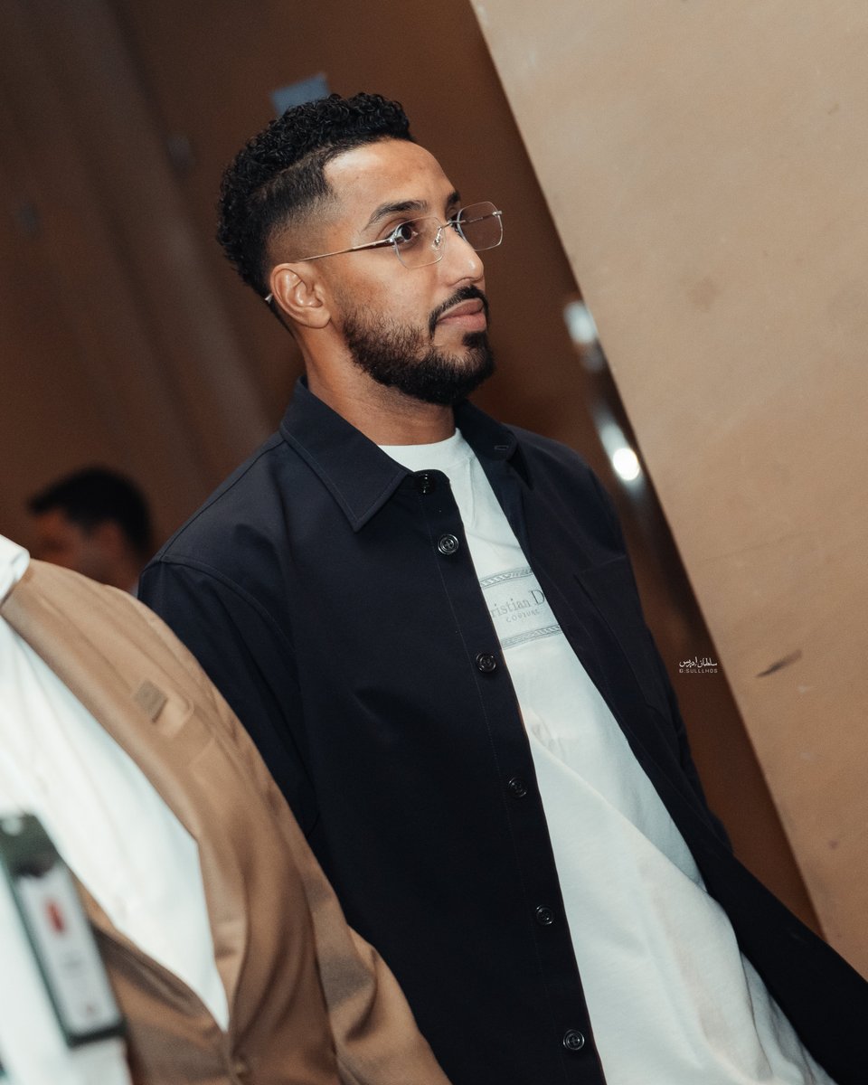 سالم الدوسري 📸
.
.
#سالم_الدوسري #سالم_اسطوره_اسيا_التاريخي #الأخضر_إلى_كأس_العالم_2026 #الهلال #السعودية