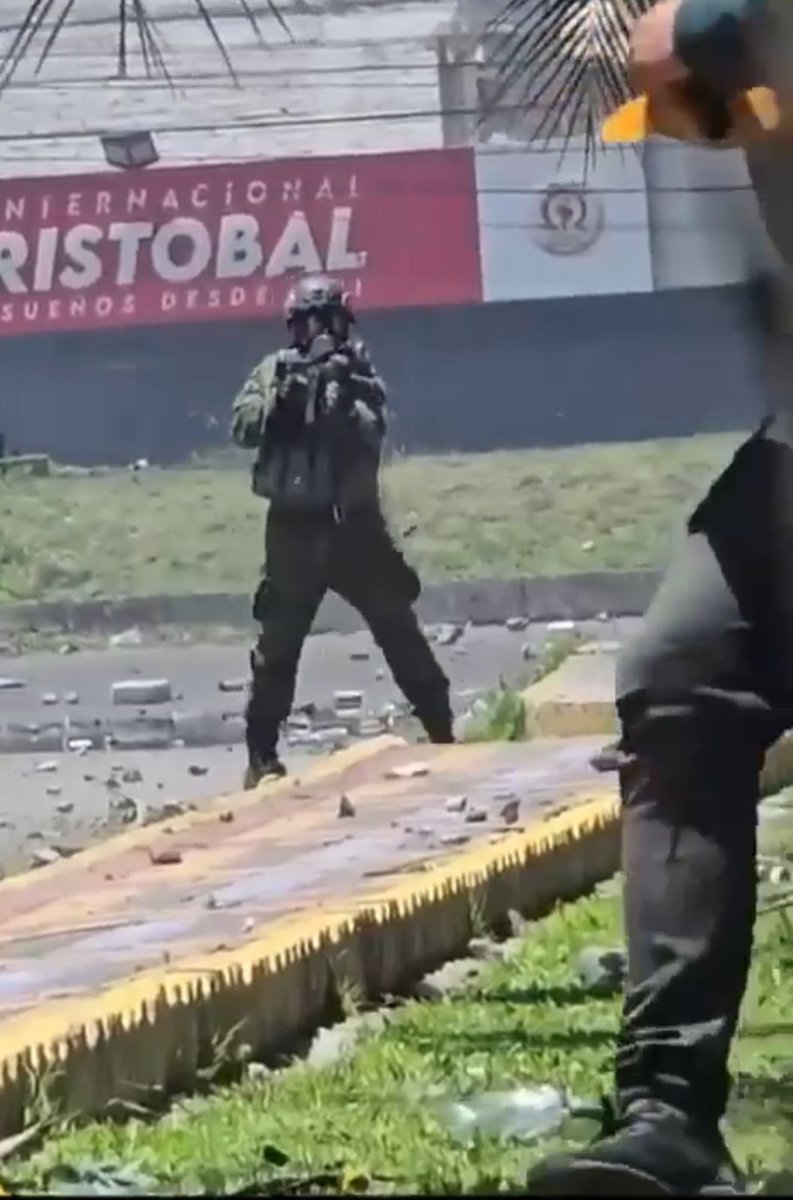 CONDENAMOS Y LAMENTAMOS LA MUERTE DE COMPATRIOTAS TRAS LA REPRESIÓN EN LA PROTESTA SOCIAL 

Así mismo, varios menores y adultos que permanecen hospitalizados, algunos en estado crítico, como consecuencia de la brutal reprensión de la Fuerza Pública. 

Estos hechos no solo