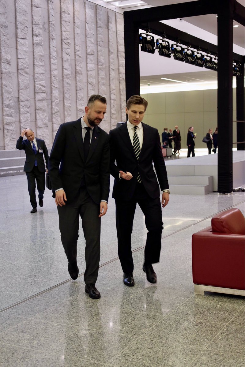 anttihakkanen's tweet image. Great meeting and discussion with Poland’s Minister of Defence Władysław Kosiniak-Kamysz at the NATO Defence Ministers’ meeting.
The defence cooperation between Finland and Poland is closer than ever before, and we are deepening it even further. 🇫🇮🇵🇱