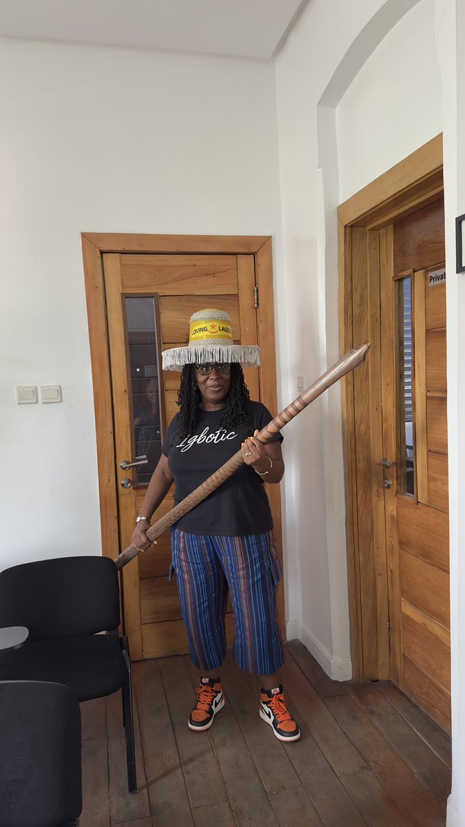 UjuAnya's tweet photo. Aduke also told me about the Eyo funeral rites, festivals, masquerades, and the significance of the rites, the staff (stick), the hats, robes, family deities and lines, etc. so fascinating! https://t.co/YfC1hyGIqe