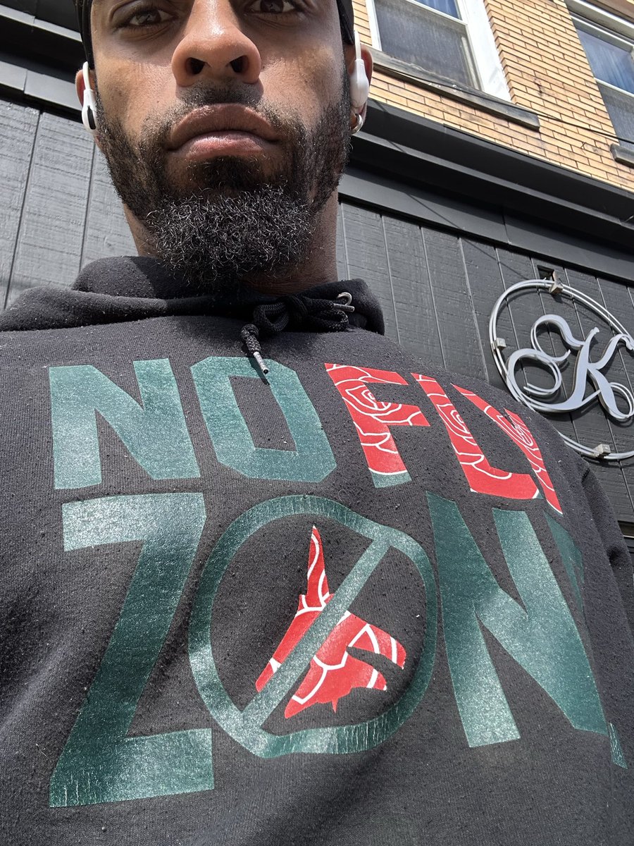 Demetrious Cox (@i_am_seven7) on Twitter photo <a href="/MSU_Football/">Michigan State Football</a> Any assistant positions open? We gotta get back on this energy 🚫✈️🌹 <a href="/MSU_Football/">Michigan State Football</a> Any assistant positions open? We gotta get back on this energy 🚫✈️🌹
