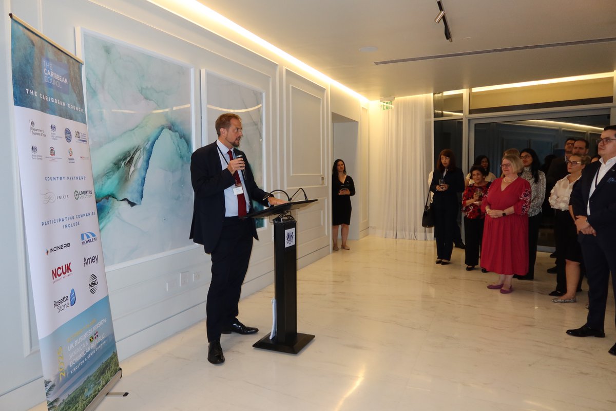 UK in Dominican Republic🇬🇧🇩🇴 tweet media