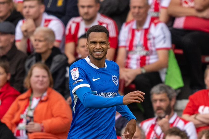 💬 جون موسينيو: "ما زلنا نراقب حالة مورفي،انه بخير.

"لقد كنا حذرين للغاية، وسوف يظل الأمر كذلك خلال الأسبوع المقبل أو نحو ذلك.

"من المرجح أن يكون جاهز للقاء ستوك سيتي  وليس للقاء ليستر سيتي أو كوفنتري."

#Pompey أخبار بورتسموث