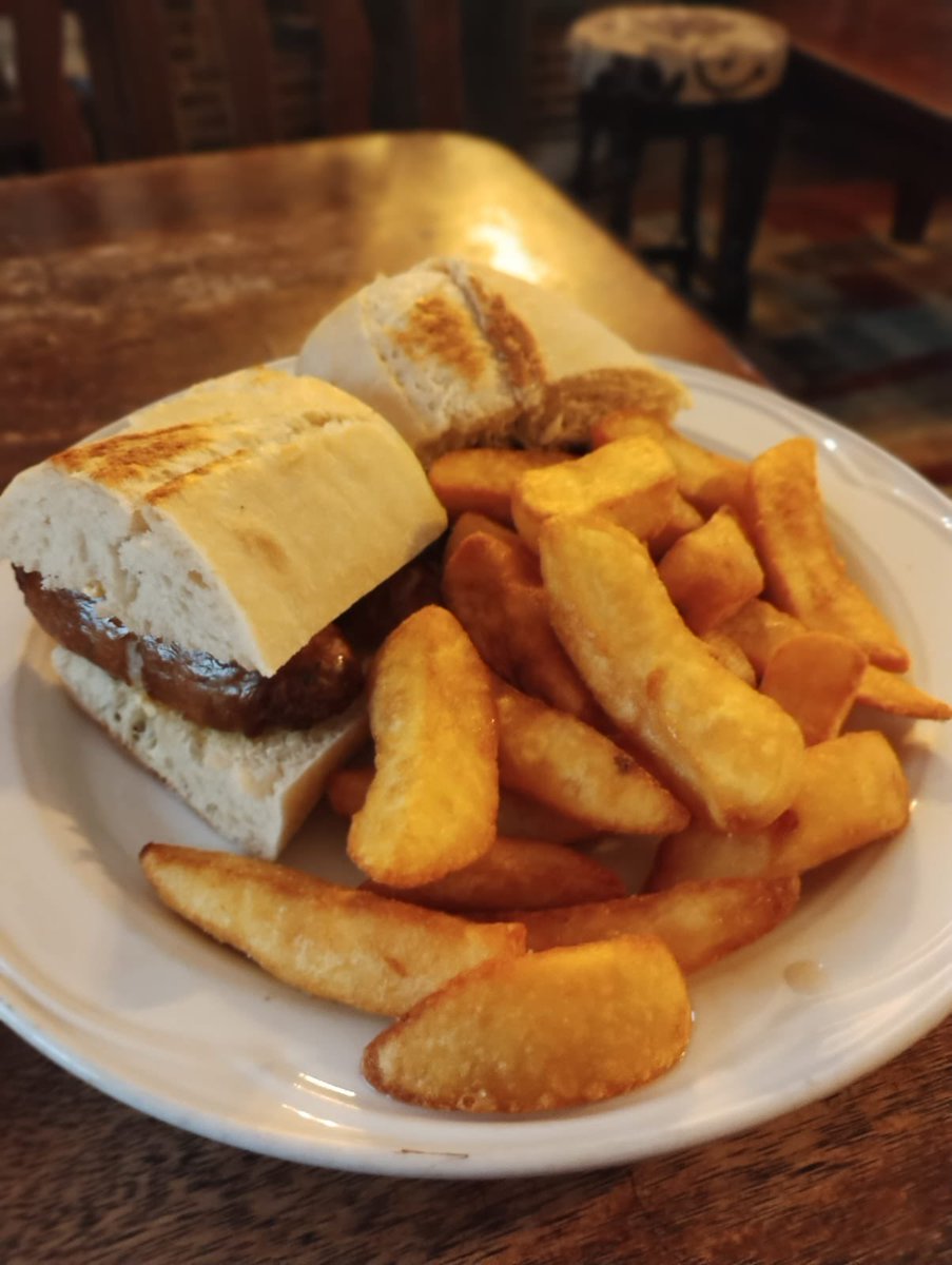 If your MP’s getting politely asked to leave a Houses of Parliament Chamber as his ‘temper and anger not suitible for this room’, go where civility &amp; welcoming enthusiasm is shared by all. Sausage &amp; onion sarnie n chips at Ship St Mary’s #Rotherhithe #Bermondsey