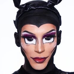 tthainan_'s tweet photo. @updatecharts E quando a prova de make artística for patrocinado pela Disney e pedirem pra maquiar os personagens https://t.co/QtvCBk6m2f