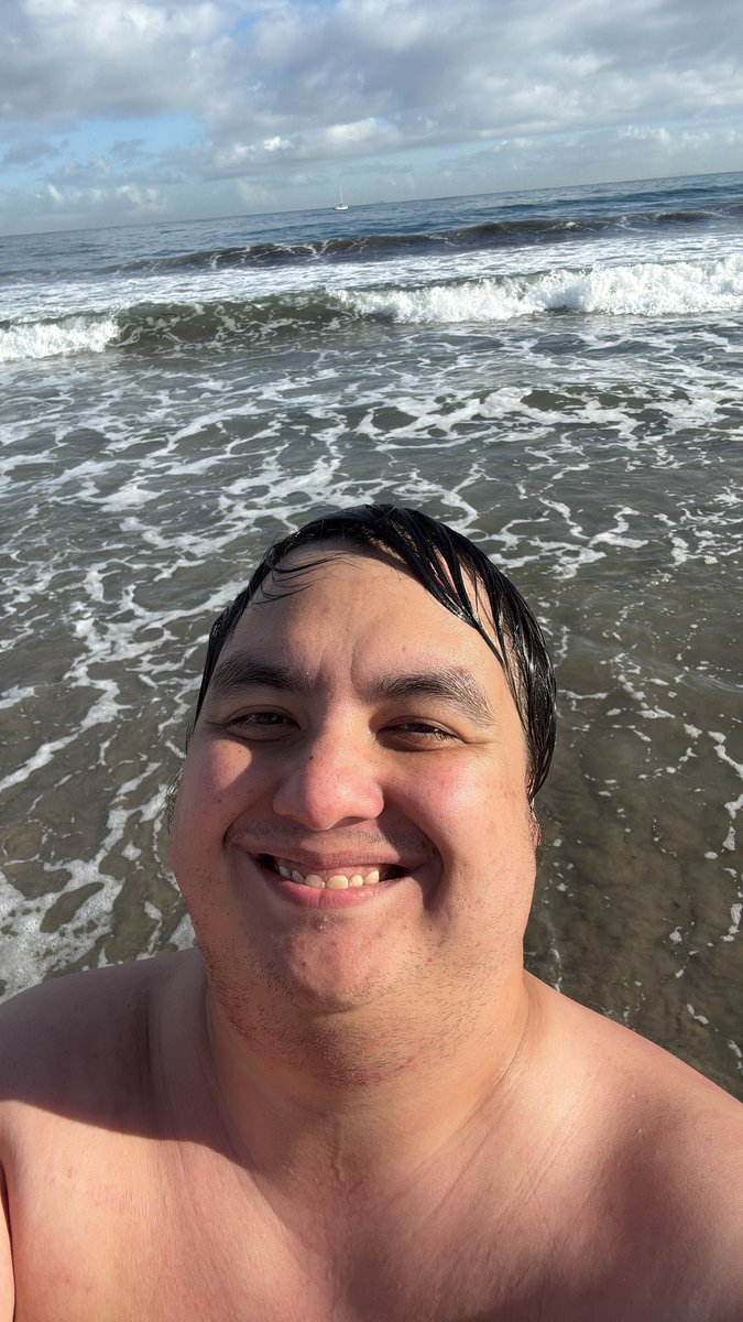 sonicchilled's tweet photo. Yearly connection with mother ocean complete I am a fish again https://t.co/Lf6TXlSuig