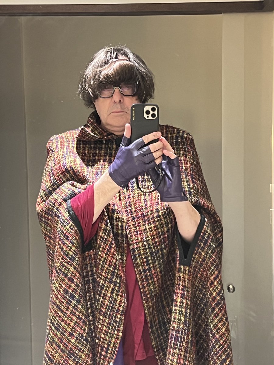 Tonight at 9. Claudia gets a glow-up. #celebritytraitors