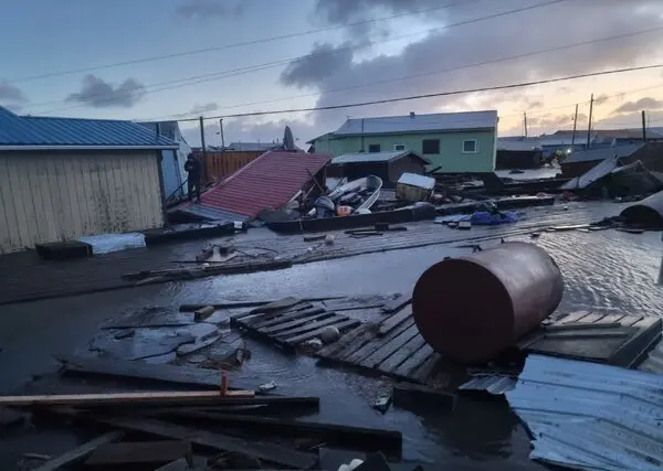 NewsWire_US's tweet image. EPA canceled $20M flood grant for Alaska Native village as “wasteful DEI spending”; months later, floods destroyed homes — NYT
