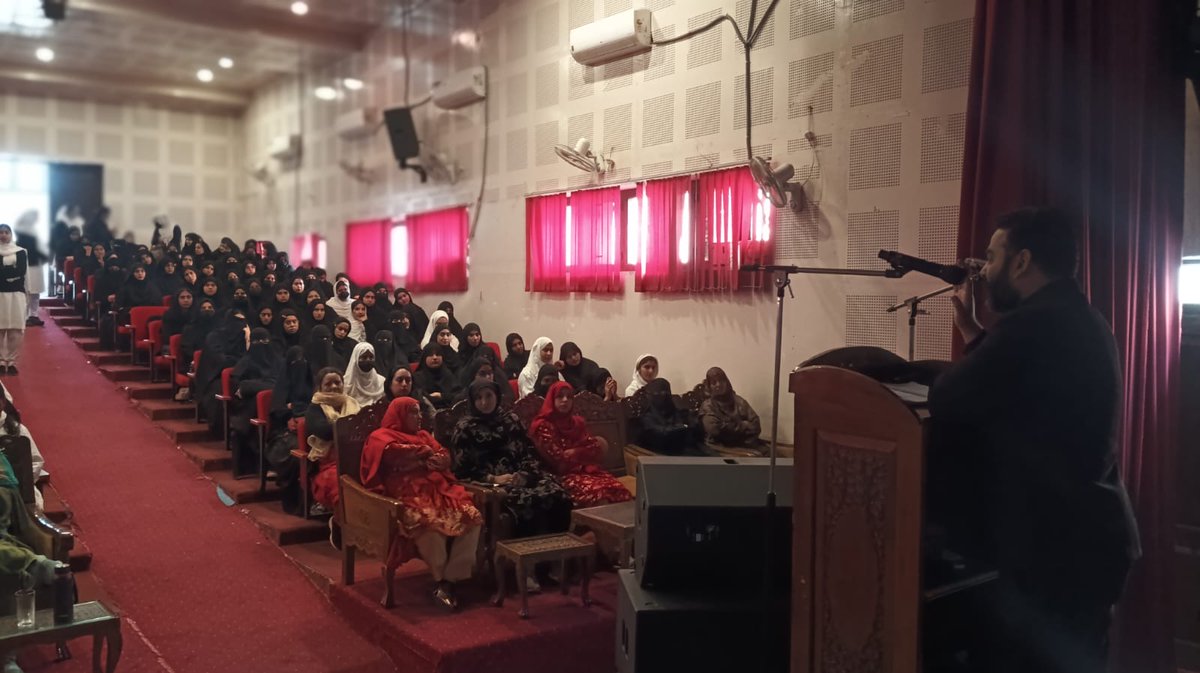 Information & PR Anantnag (@anantnagdiprc) on Twitter photo To promote health-consciousness among young women & the message “early detection saves lives", awareness/screening prog on Breast Cancer organised at GDC(Women) Ang.
Principal, faculty, staff/students besides medicos/resource persons participated.
facebook.com/10006458059812…
<a href="/diprjk/">Information & PR, J&K</a> To promote health-consciousness among young women & the message “early detection saves lives", awareness/screening prog on Breast Cancer organised at GDC(Women) Ang.
Principal, faculty, staff/students besides medicos/resource persons participated.
facebook.com/10006458059812…
<a href="/diprjk/">Information & PR, J&K</a>