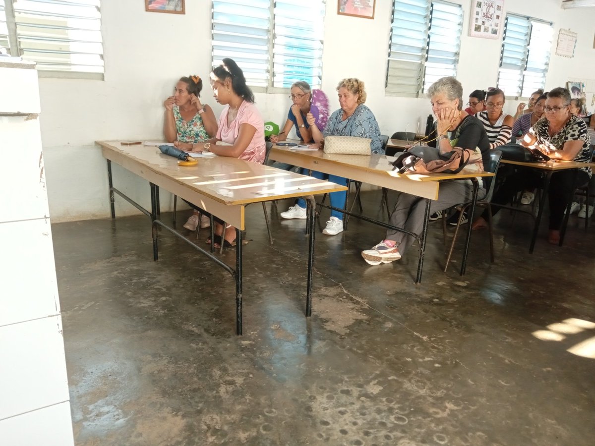 DptoPrio's tweet photo. En el día de hoy se desarrolla en el Politécnico Ismael Rodríguez la reunión con administradores y encargadas de la DGE de Minas de Matahambre 
#CubaMined https://t.co/Ej47x8yVo9