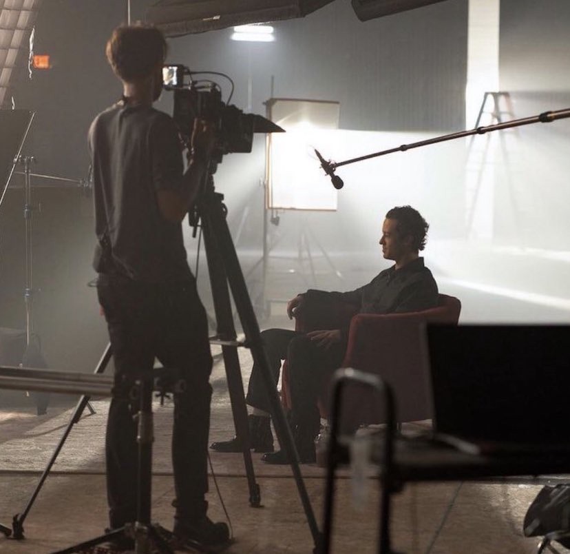 I suppose it's been proven what this interview was filmed for and when we'll see it after THREE YEARS. Oh, this is Joseph Quinn's goodbye to Eddie. Jeez, I've been waiting three years for this interview, and I'll only get to see it in the finale? 😢😭😭