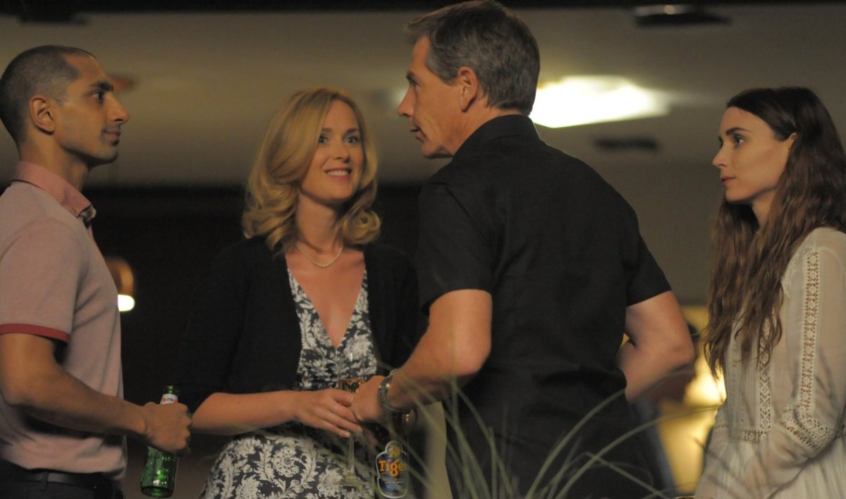 Cinsel istismara uğrayan Una, hayatı boyunca bu durumla yaşamaya çalışırken bir dergide rastladığı fotoğraf ile failin peşine düşer.
#Una #RooneyMara #BenMendelsohn #RizAhmed #BenedictAndrews #film #movie #izle