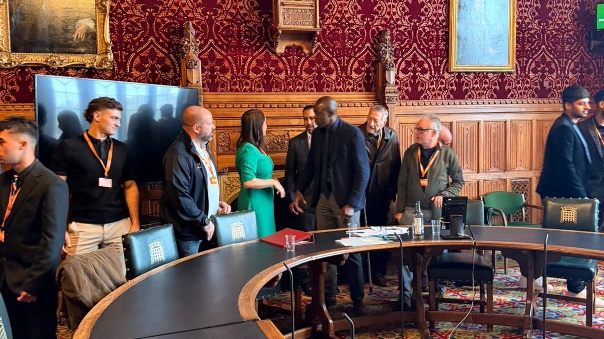 England_Boxing's tweet photo. Making moves 🙌🏾

Our Club Support Officer, Carl Ellis, visited the Houses of Parliament 🏛️ recently alongside Jay Solder of Essex Boys and Girls Club.

They discussed how the reinstated funding will support the club and what's to come!

#CommunityBoxing https://t.co/KhrbrNPKFi