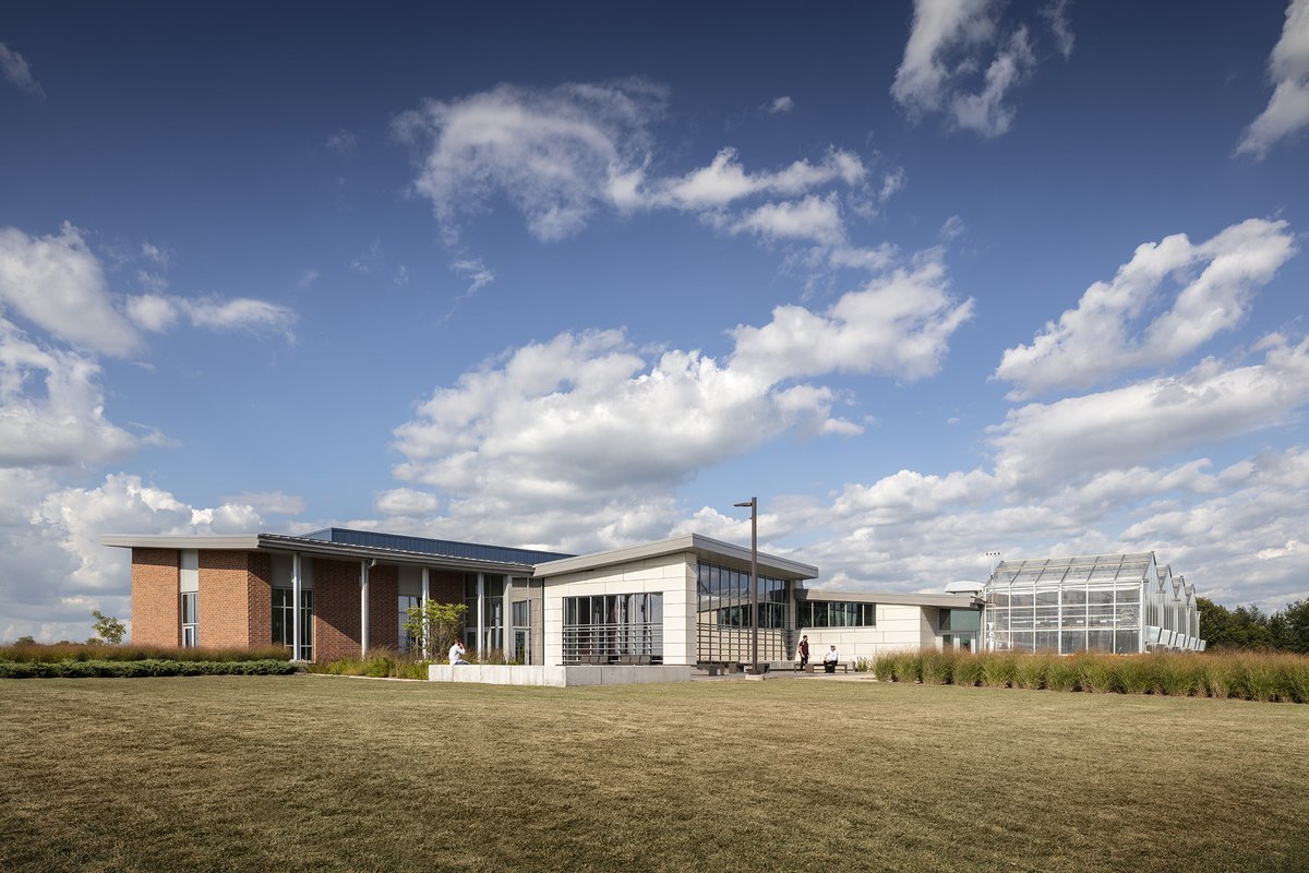 Legat_Architect's tweet image. Heartland Community College’s Legat-designed Agriculture Complex received an Excellence in Building Enclosure Consulting Award. Watch this video: vimeo.com/showcase/11840…
Congratulations to our commissioning partner Baumann Consulting. 

#BuildingExcellence #SustainableBuilding