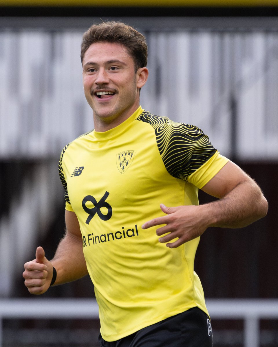 La esperabais.
La pedisteis.
Y ya está aquí 🤩🔝

La camiseta de calentamiento, ya a la venta en BRK Store 💛🖤