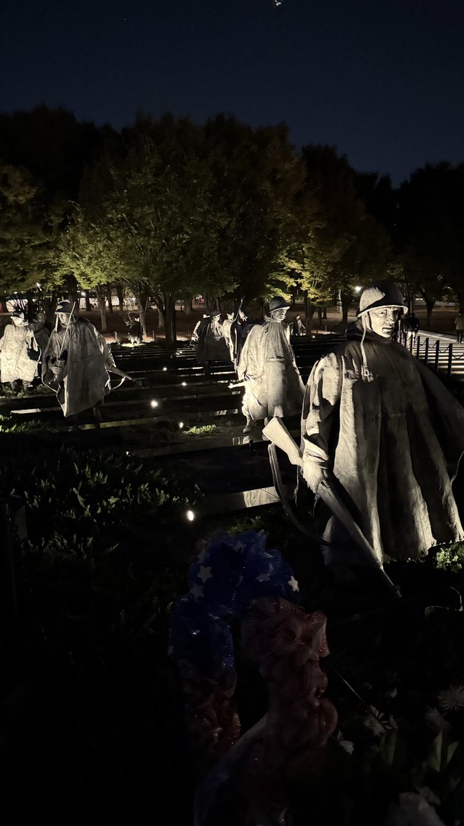 CGProgram's tweet image. Visiting the Korean War Veterans Memorial. We have a number of Korean War veterans with us on Central Valley Honor Flight. And as I’ve shared, my dad was a bombardier on a B-29 in Korea. He flew 30 missions. He made it back, but he never made it here. So I’m here for him.