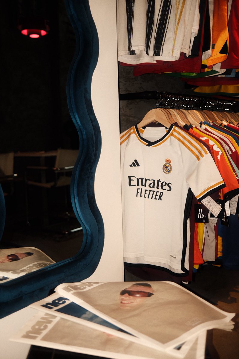 250 KOSZULEK PIŁKARSKICH W JEDNYM MIEJSCU

FTS GDYNIA
Ul. 10 Lutego 35
śr-ndz 

koszuleczki piłeczka kawka