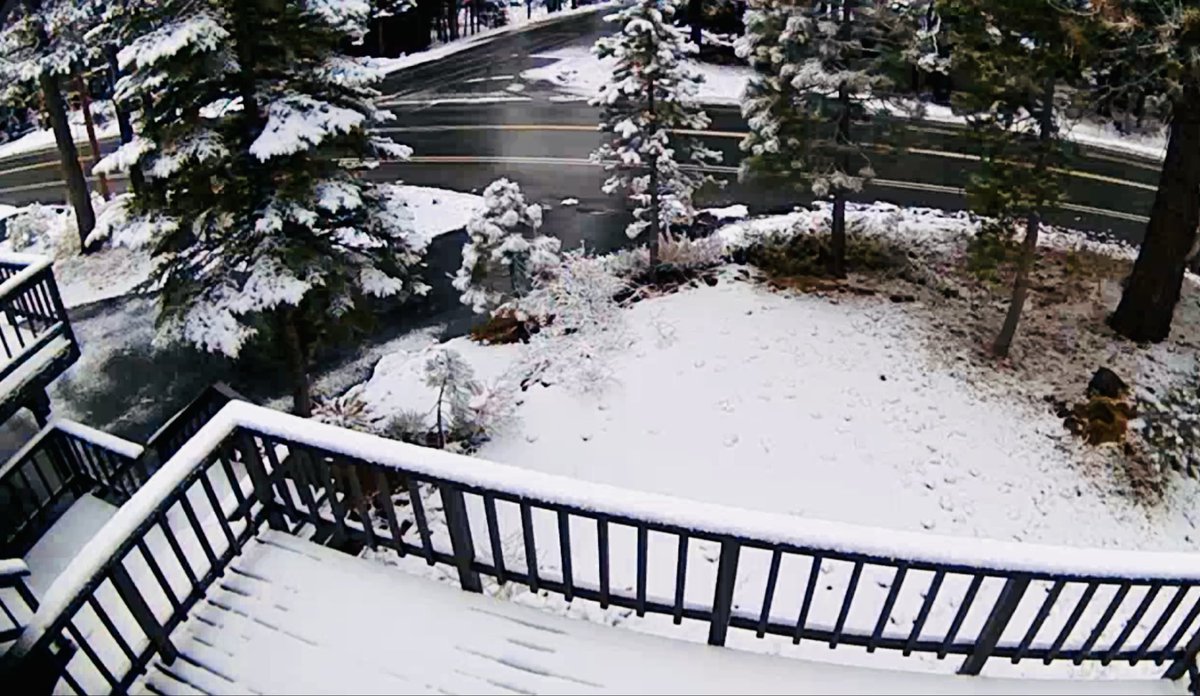 Heidim33's tweet photo. @SPaulsonKTVU  Good Morning Steve.  First dusting of the season https://t.co/1bZIrwtfrf