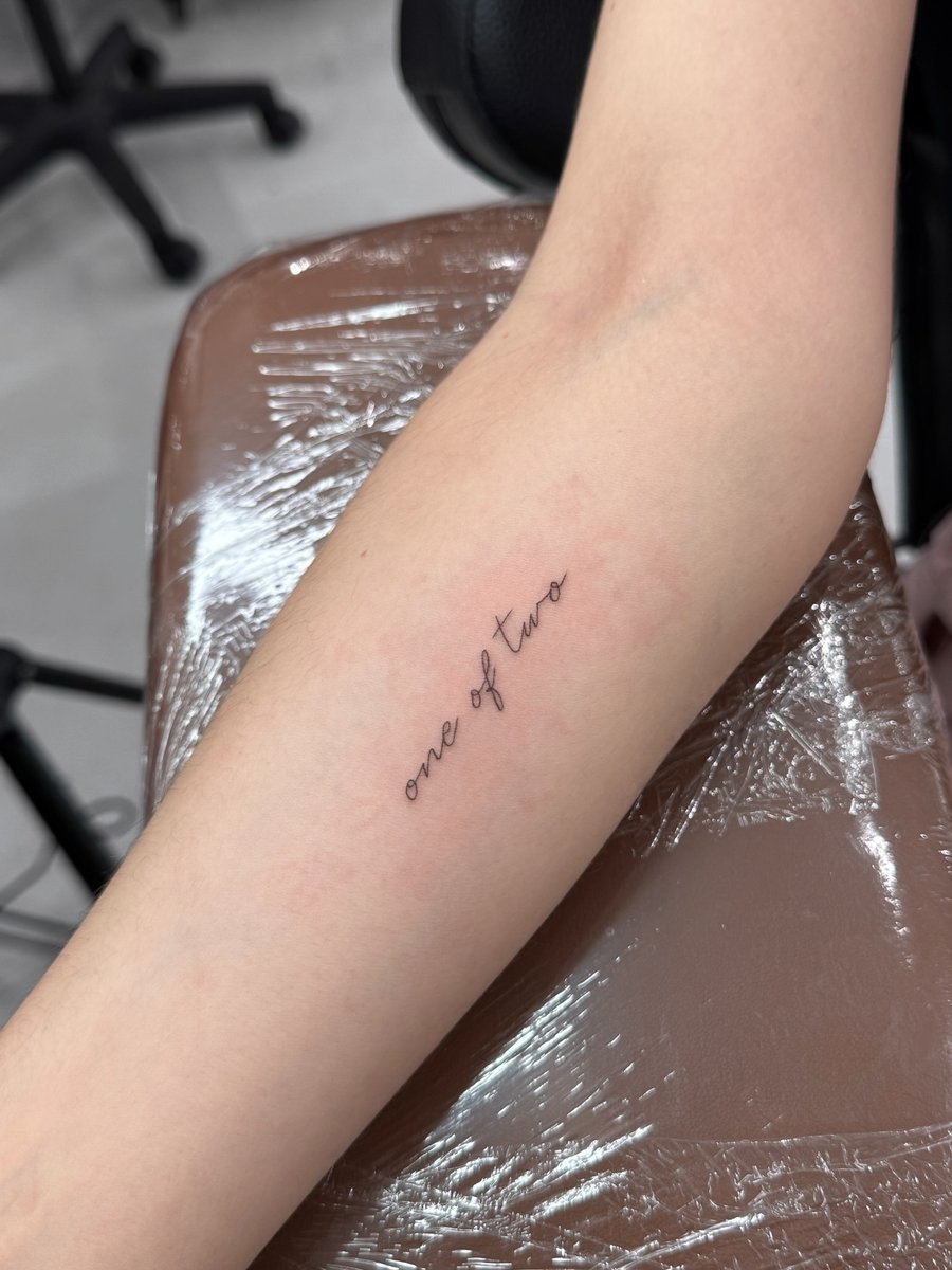 LBTSTattoo's tweet image. Script lettering photo dump✨
1. Josh @josh_crazy_tatts
2. Annie @saturdaytattoos
3. Zach @doctordankbuds
4. Sara @zhen.tattoos
WALK-INZ WELCOME OR BOOK ONLINE AT
⚔️livebytheswordtattoo.com⚔️
.
.
.
.
#script #lettering #photodump #letteringtattoo #nyctattooshop #nyc