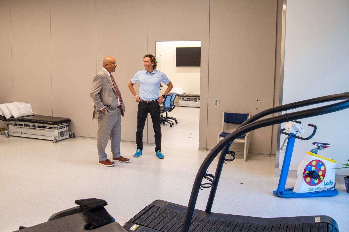 Last week we welcomed Dr. Kimo Ah Yun to the AHPRC to learn more about our ongoing research at Marquette that we are so passionate about. Thank you for taking the time to meet with us! #research @marquetteupresident @marquetteu @muphysicaltherapy @marquettechs @muahprcresearch