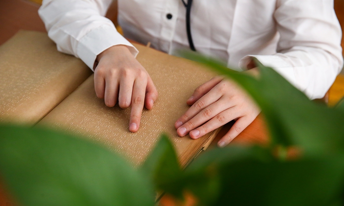 GlobalTimesLife's tweet image. China has released first barrier-free maps in mass publication and heritage touch-books published at the state level, designed for people with #visual impairments. The tactile maps and books align with the law on building a barrier-free living environment. globaltimes.cn/page/202510/13…