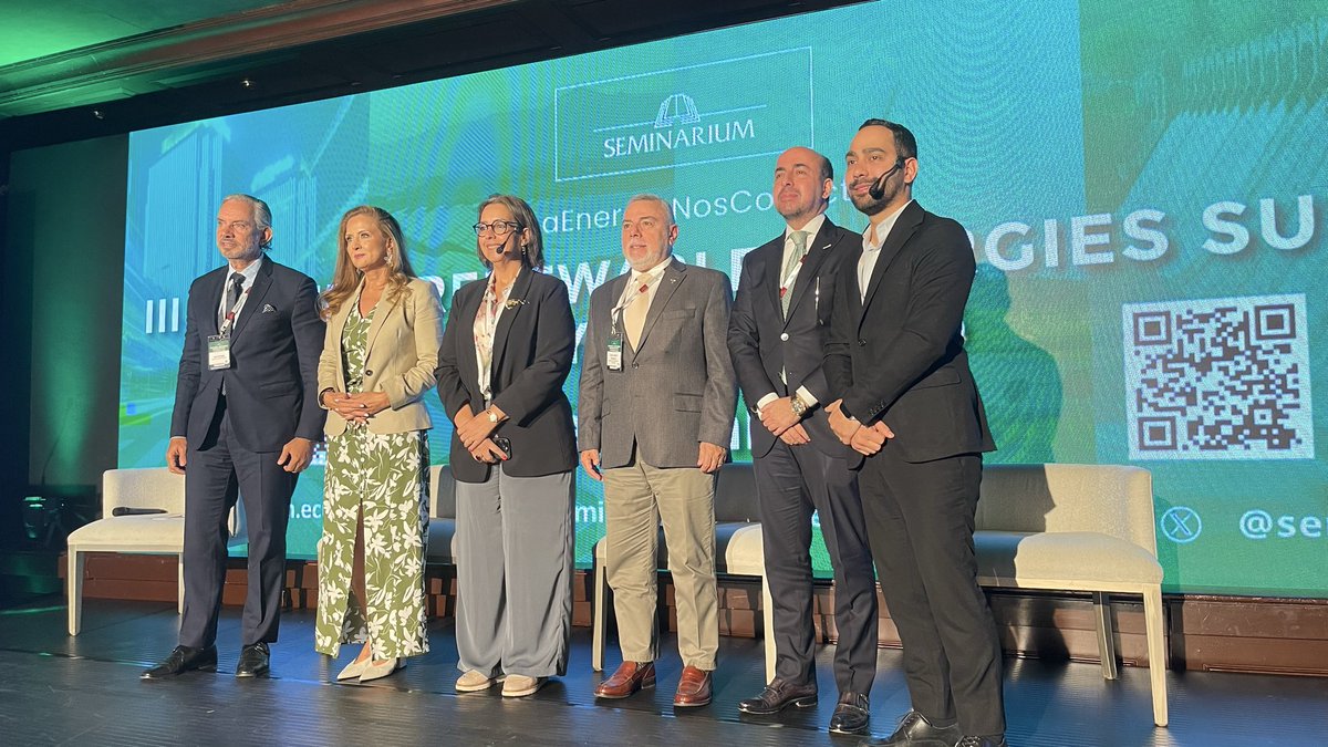 ¡La Banca de Desarrollo y la Autoridad unidas! 
🇪🇨 <a href="/MaRosaTapiaEc/">MARIA TAPIA</a>  <a href="/YahiraPiedrahit/">Yahira Piedrahita</a>  <a href="/jcnavarrogom/">Juan Carlos Navarro Gomez</a> <a href="/davidlarenas/">David Larenas</a> 

#IIIPowerAndRenewableEnergiesSummitGuayaquil2025
#LaEnergiaNosConecta #Financiamiento #PowerSummit #Guayaquil2025 #Seminarium #TransicionEnergetica