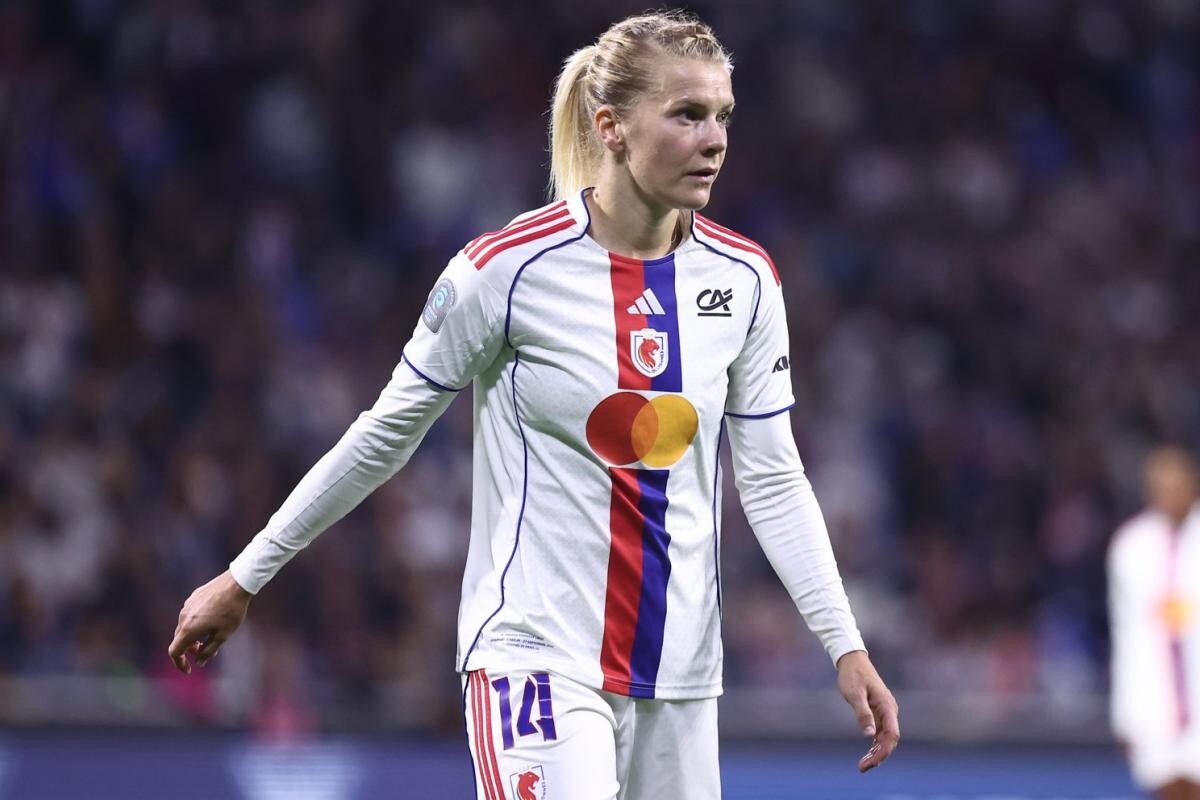 lequipe's tweet image. La composition d'OL Lyonnes pour affronter St-Pölten en Ligue des champions
Micah - Lawrence, Sombath, Nelhage, Svava - Benyahia, Egurrola, Yohannes - Becho, Hegerberg (cap.), Brand.
➡️ l.lequipe.fr/0Qm