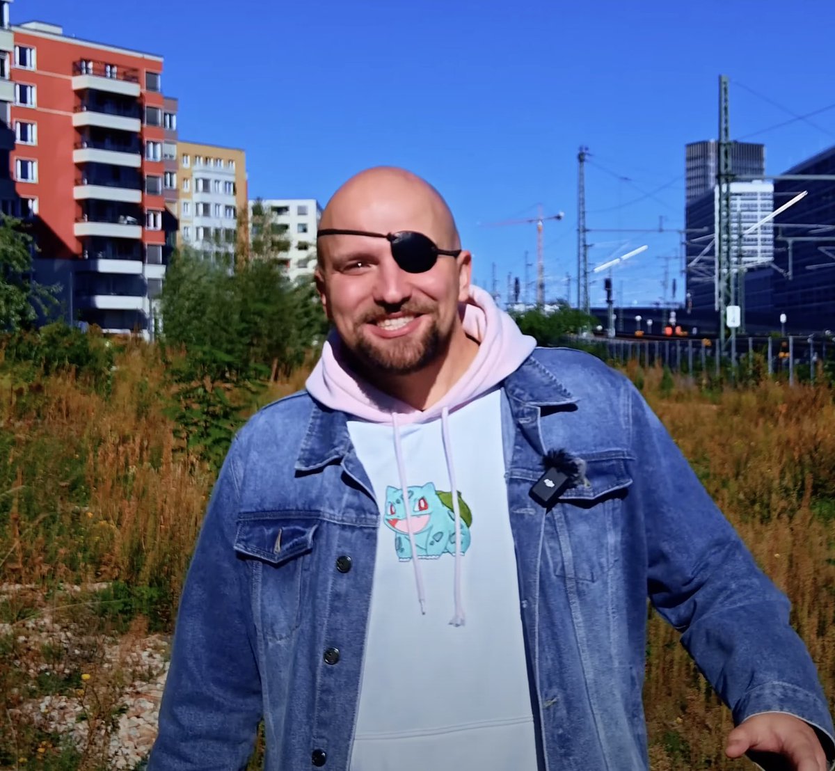 а можно одеваться как-то еще?