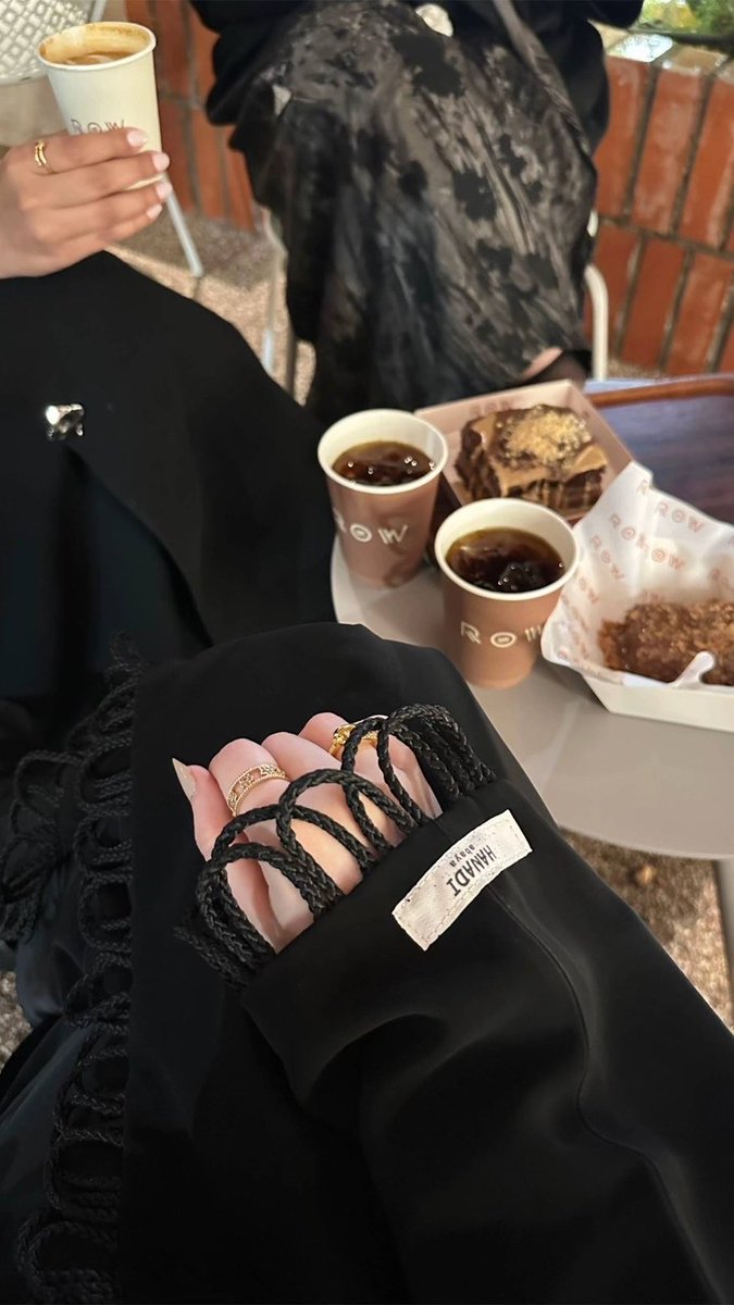 ترى السعاده مايبي لها تكاليف 
جلسه مع الغالين وفنجال قهوه ❤️