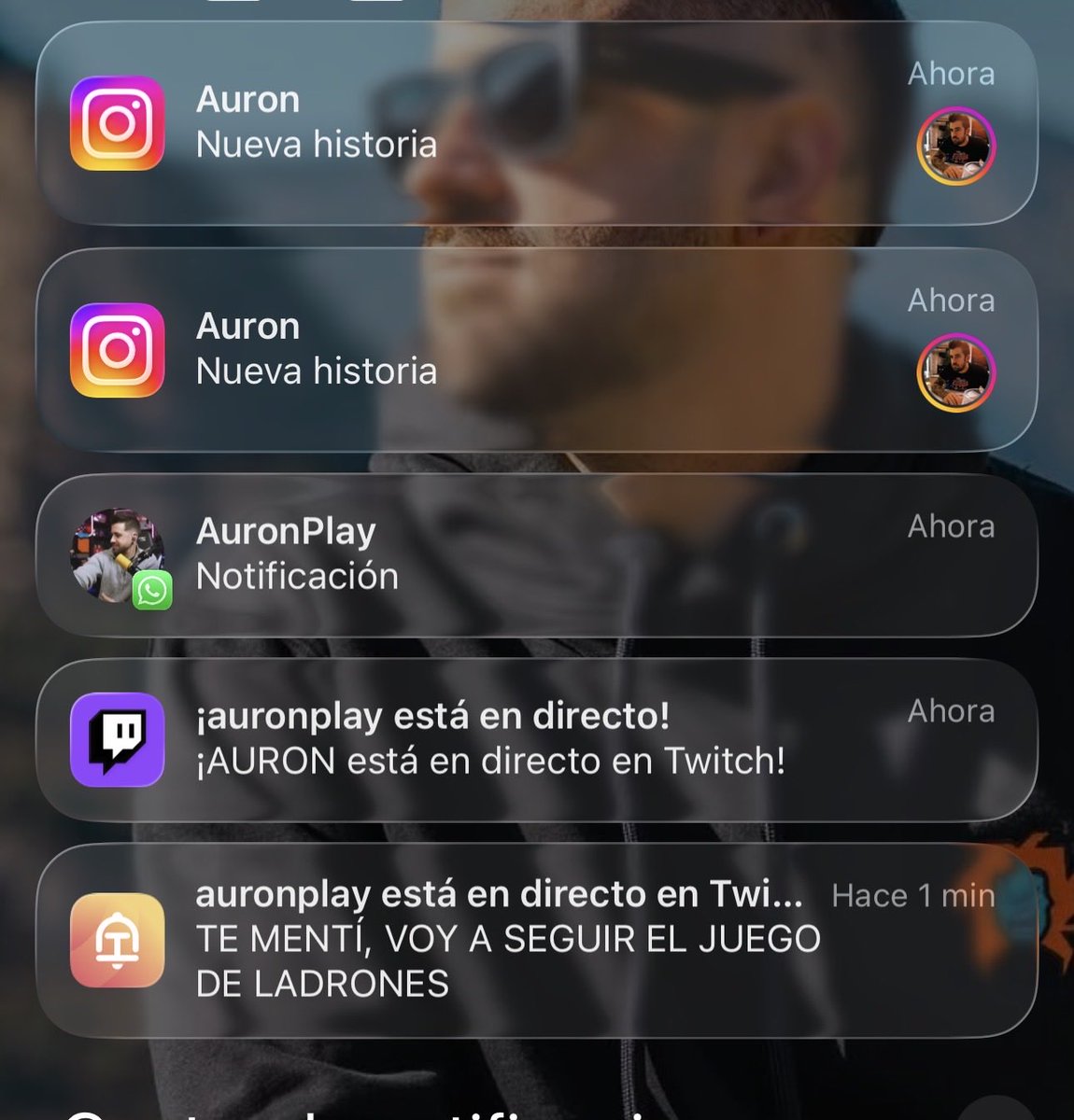 moonlight_1422's tweet photo. creo, intuyo y presiento que auron abrió stream https://t.co/k4lJ6LpT6L