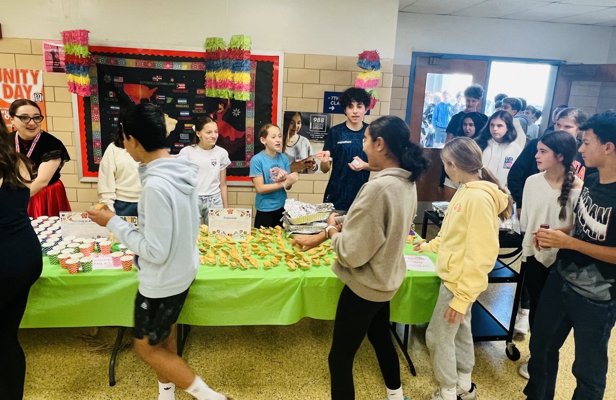 It’s important for students/staff to have and share cultural experiences at WMS! #SetTheStandard #WnEverything ⁦<a href="/WMS_WolfPack/">WilliamsburgMS</a>⁩ ⁦<a href="/wmspta_wolves/">Williamsburg MS PTA</a>⁩ ⁦<a href="/APSVirginia/">Arlington Public Schools</a>⁩ ⁦<a href="/MaryKaderaVA/">Mary Kadera</a>⁩