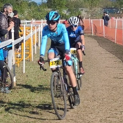 🚵🏽‍♂️ #ciclocross #EscuelaCCB #MástersCCB | Comenzó la temporada para nuestros ciclistas con destacadas actuaciones
🥉Jaime CX Orduña
7⃣ Félix CX Las Mestas
9⃣ David CX Ágreda
Además Samuel fue el 1º en llegar a meta en la luctuosa edición de la #Demandasaurus 
DEP Jesús Sanz