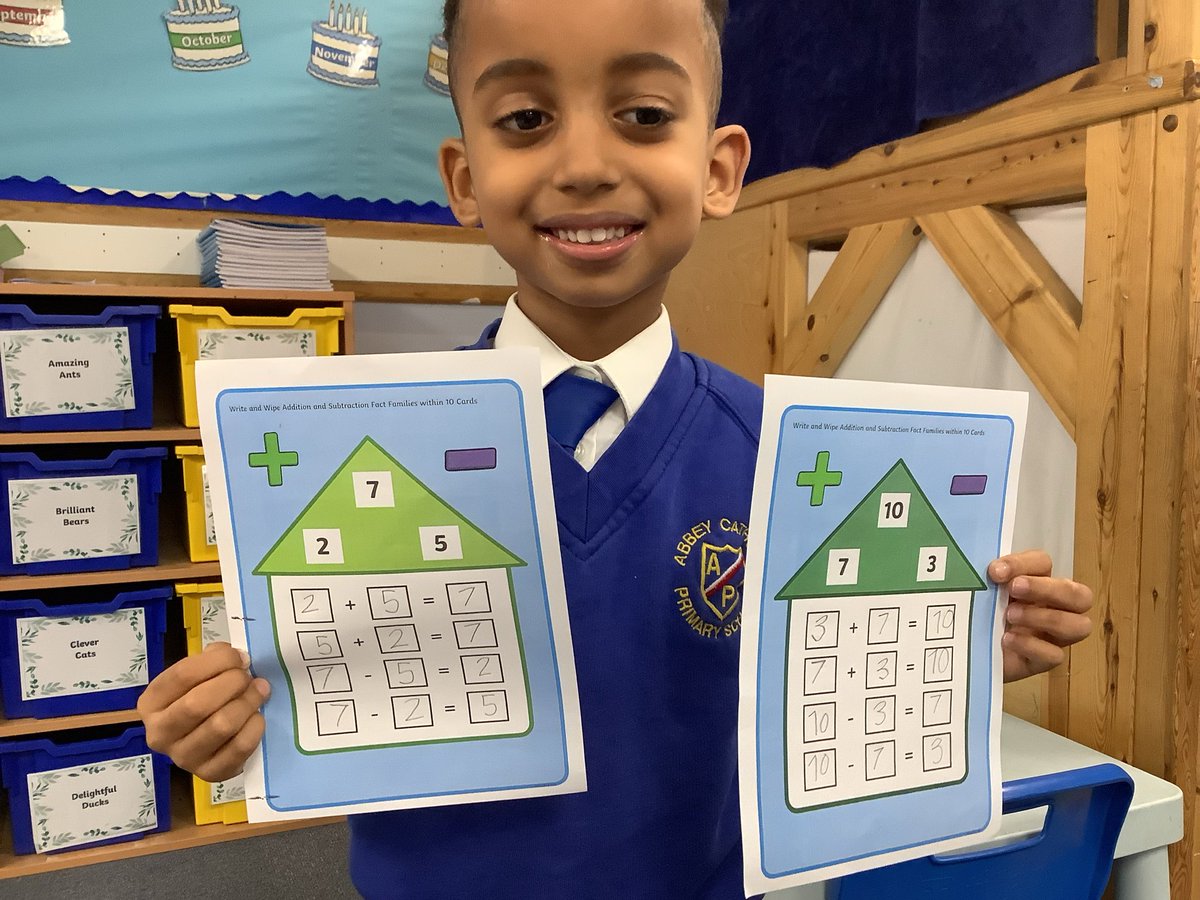 AbbeyPrimary's tweet image. #Y1 #Maths #continuous provision… we are writing number sentences to go with our fact families.