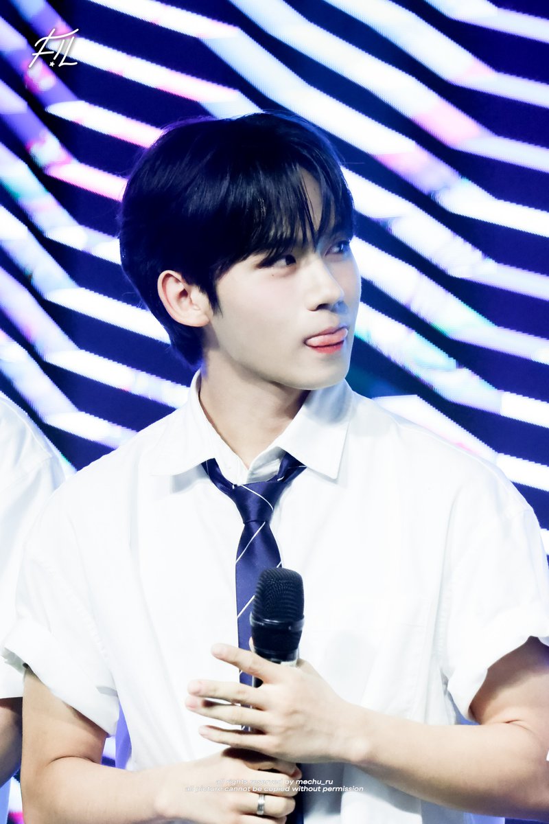 mechu_ru's tweet photo. 250824 Meet Your Boyz
혀앓이。。ᰔ

#YUHZ #유어즈 #YourHertz 
#JAEIL #재일 
#MOONJAEIL #문재일 https://t.co/5al7RCyDET