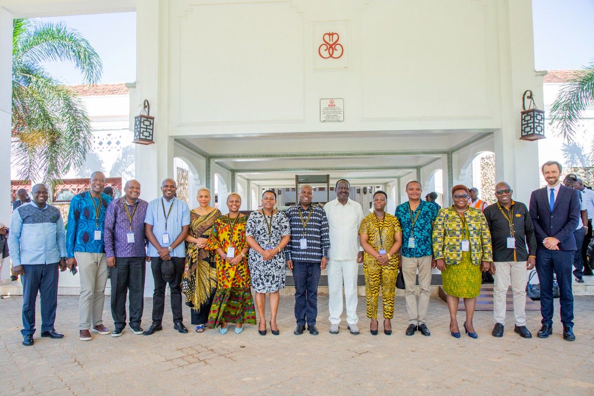 A nation mourns a legend. Rt. Hon. Raila Odinga who was a visionary, a unifier, and a steadfast patriot. Honoured to have met him several times as <a href="/ICPAK_Kenya/">ICPAK</a> Chairman,his wisdom and support for our profession inspired many. Rest well, Baba.