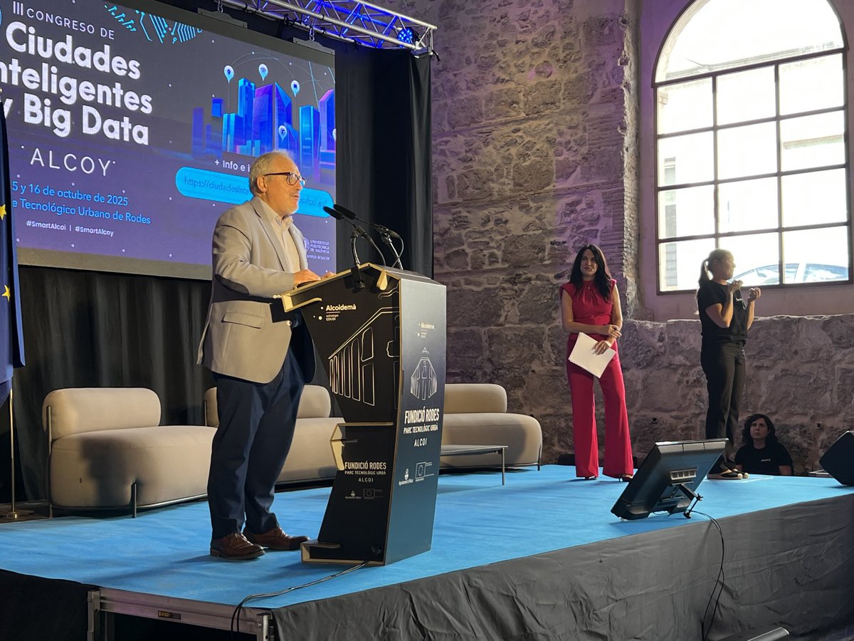 Grupo Comunicating tweet media