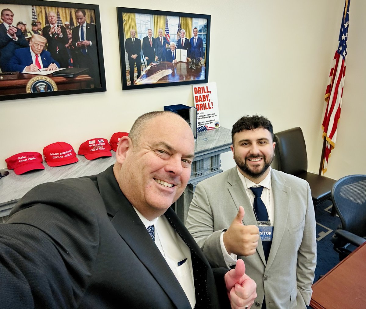 dinosaurman1's tweet image. V special day in DC with our great partners United Catalyst. Thanks to Exec Office of President - White House, National Energy Dominance Council and National Security Council staff #coatedgraphite #graphitecrisis $TLGRF $TLG