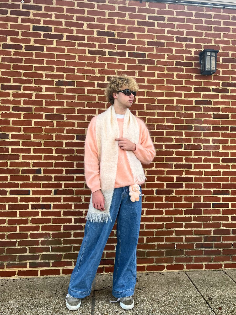 newtoyouinc's tweet image. Outfit details: Sweater: Large Peach Brushed Cashmere LS J. Crew. Price: $88 Scarf: Off White Mohair Blend Scotland. Price: $27.50 Necklace: Lock &amp;amp; Heart Judith Ripka Diamonds. Price: $192.50 Sunglasses: Brown Tortoise… #Chanel #cashmeresweater #designerconsignment #explorepage